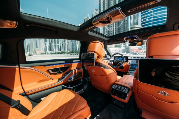  Black Mercedes Maybach S580 Photo 