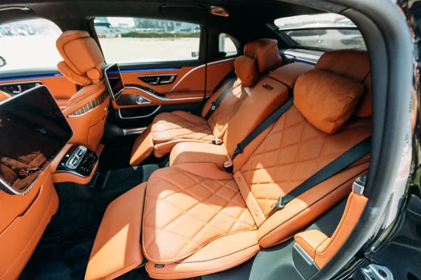  Black Mercedes Maybach S580 Photo 