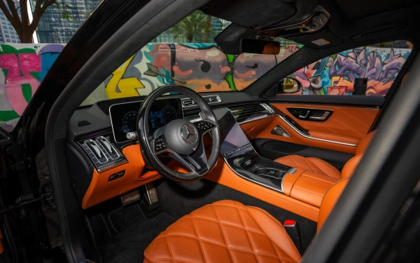  Black Mercedes Maybach S580 Photo 