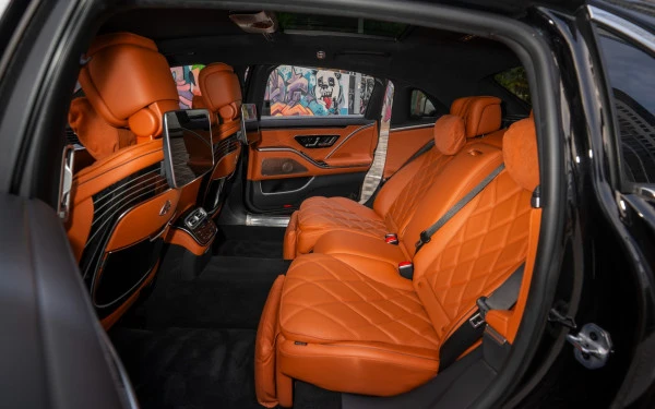  Black Mercedes Maybach S580 Photo 