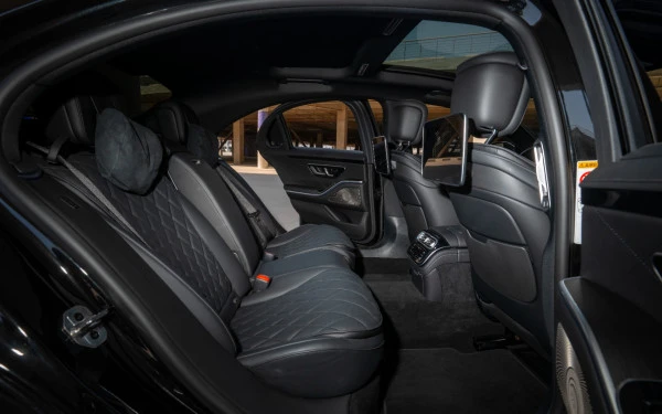  Black Mercedes S450 Maybach Kit Photo 
