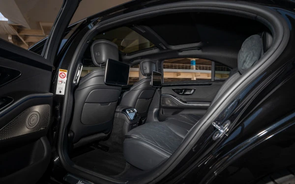  Black Mercedes S450 Maybach Kit Photo 