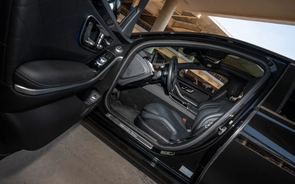  Black Mercedes S450 Maybach Kit Photo 