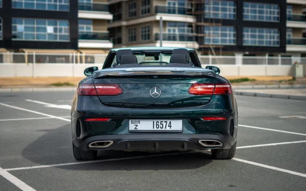  Green Mercedes E200 Cabrio Photo 
