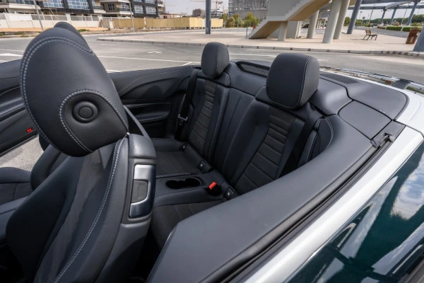  Green Mercedes E200 Cabrio Photo 