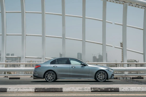  Silver Mercedes C200 Photo 