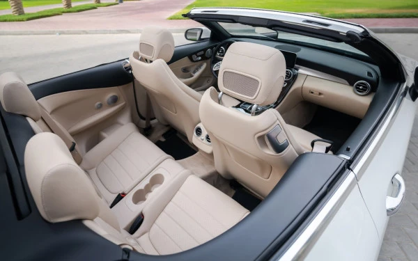  White Mercedes C300 cabrio Photo 