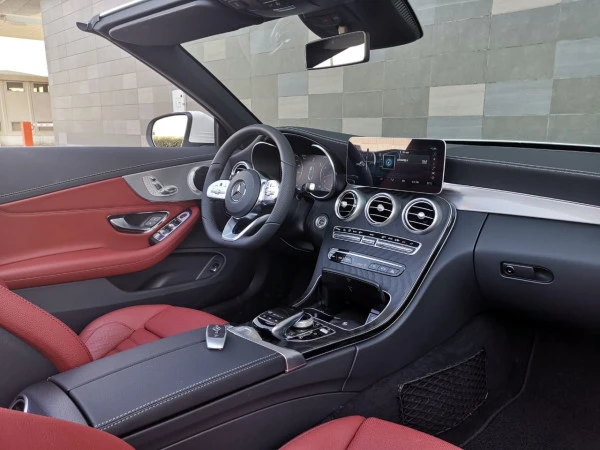  White Mercedes C200 Convertible Photo 