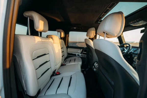  White Mercedes G63 AMG Photo 