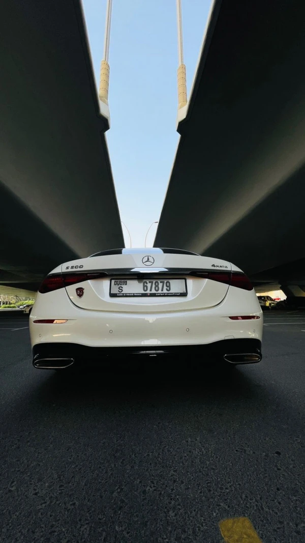  White Mercedes S500 New Shape Photo 